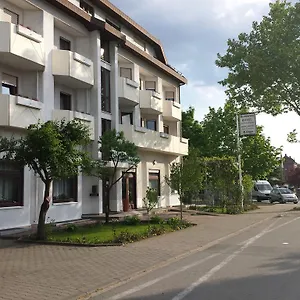 Hotel Am Exerzierplatz, MHG